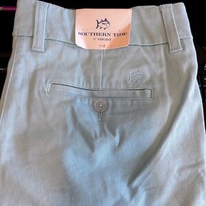 NWT Southern Tide Ladies shorts, size 2, blue